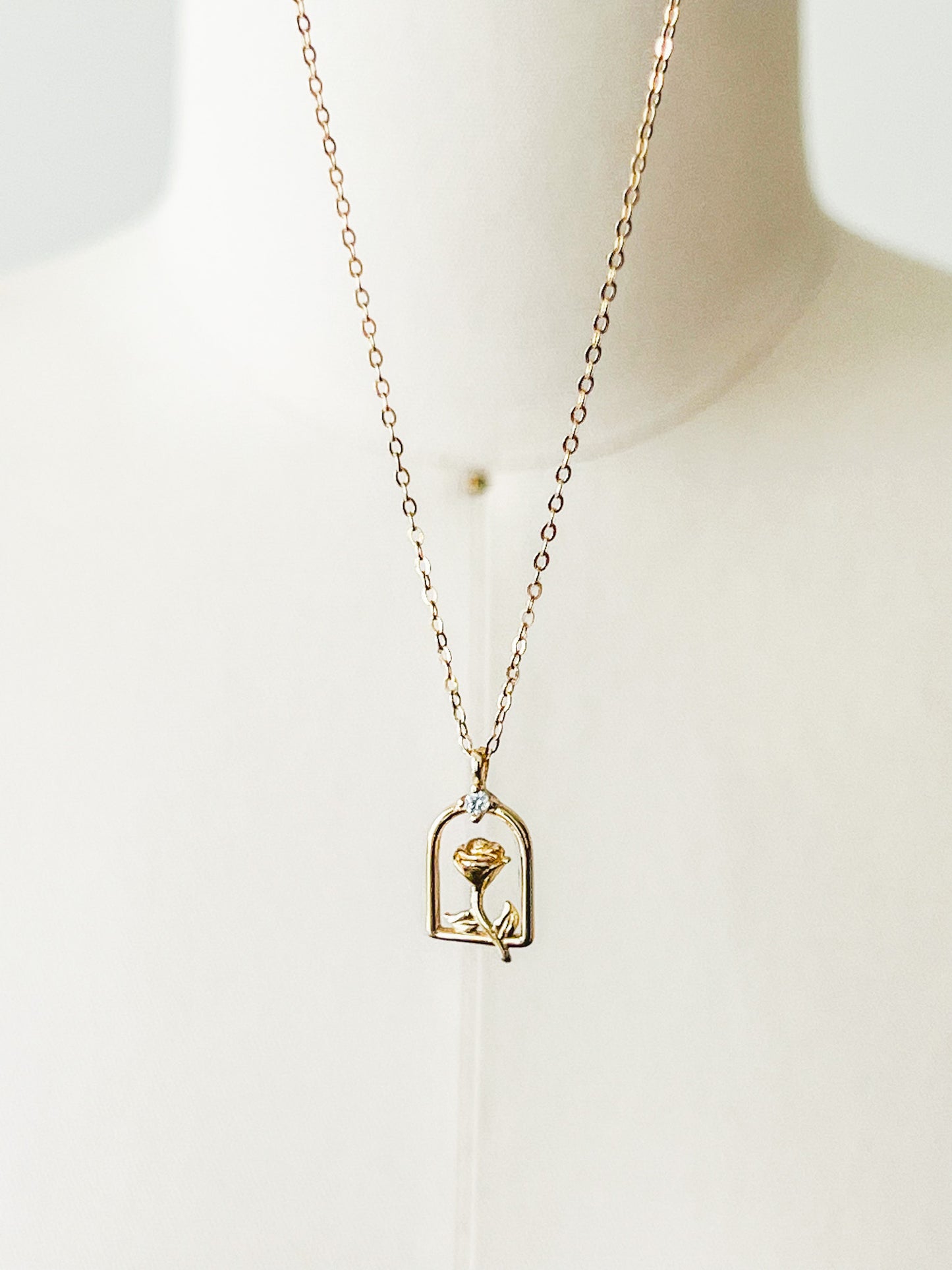 La Petite Rose Necklace